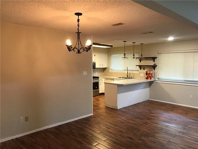 Building Photo - 3702 Powder Horn Dr