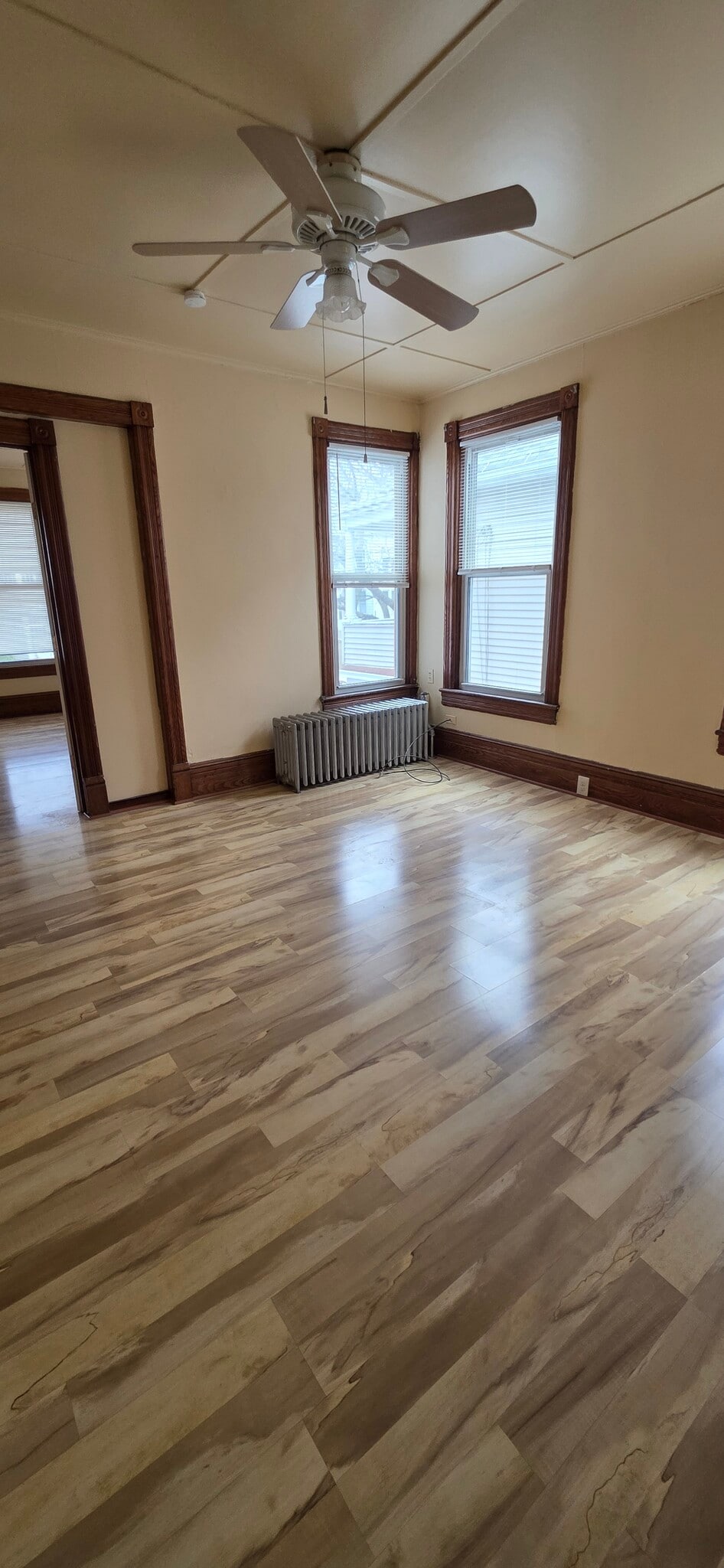 Living Rm - 109 South Ave