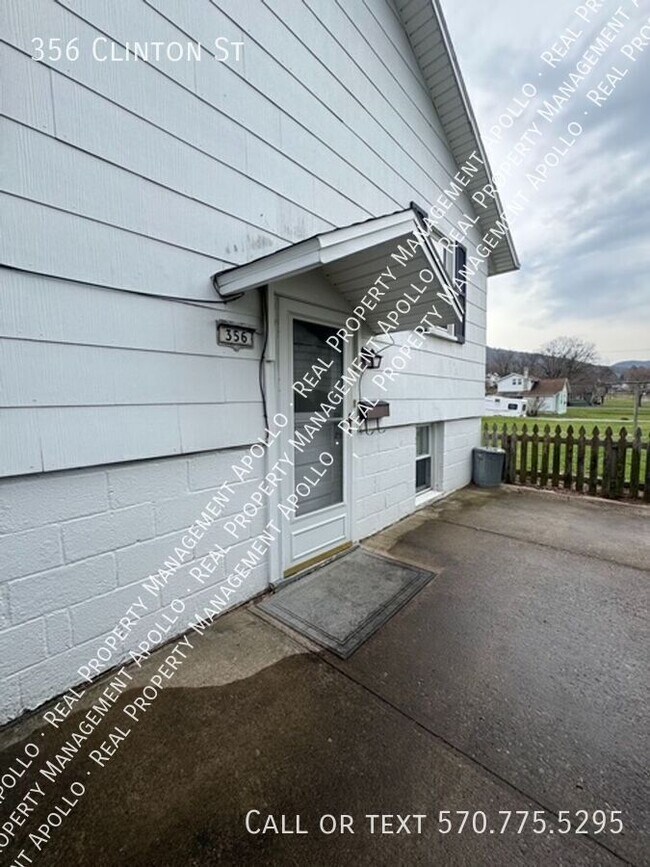 Building Photo - 356 Clinton St