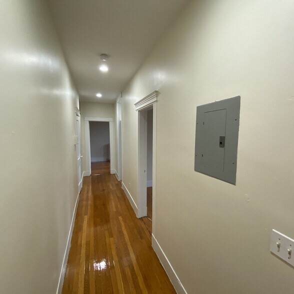 Building Photo - 1412 Commonwealth Ave