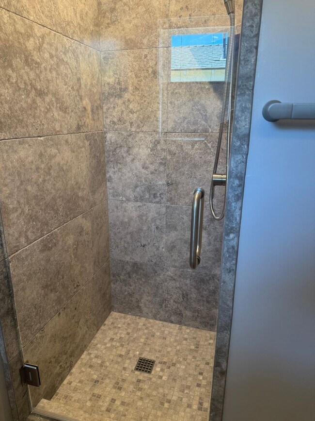 Building Photo - Convenient Modern 2 Bed/2 Bath in Solvang