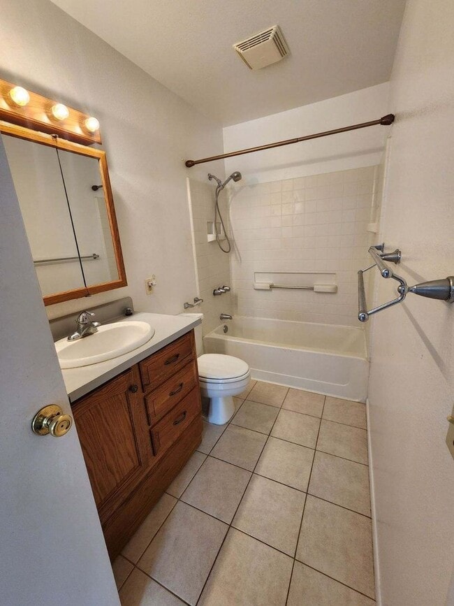 Building Photo - Golf Course Facing 1 Bedroom Waikoloa Village Condo