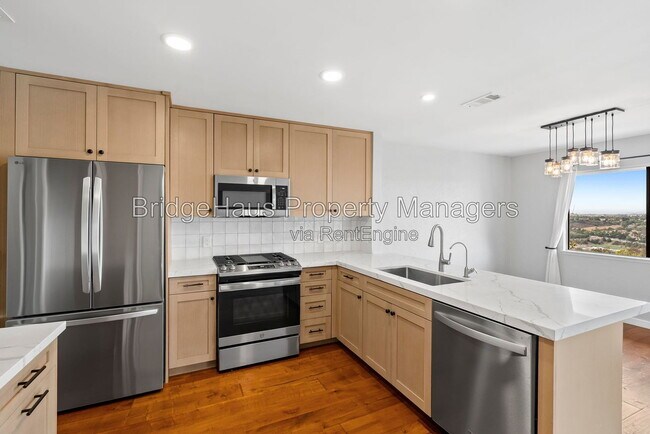 Building Photo - 6531 Corte Valdez
