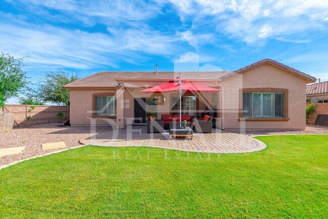 Building Photo - 2881 E Tonto Dr