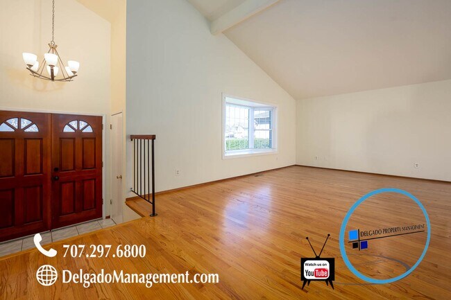 Building Photo - Large beautiful home