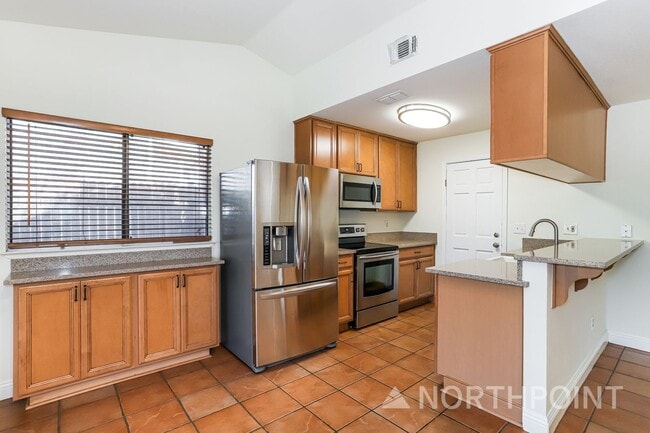 Building Photo - 103 Tinker Way