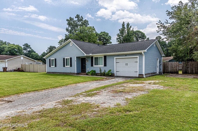 Building Photo - 111 Cedar Crk Dr