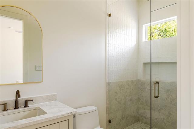 Building Photo - 3815 Dunhaven Rd