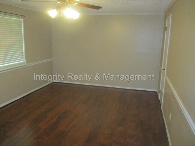 Building Photo - 3 Bed / 2 Bath home in Jacksonville