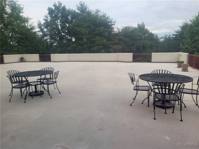 Building Photo - 301 Beacon Ridge Dr