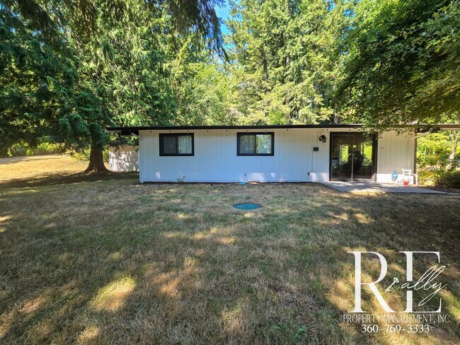 Building Photo - Spacious Port Orchard Home with Acreage, H...
