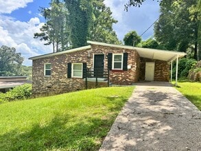 Building Photo - Available for Immediate Move In - 4 Side B...