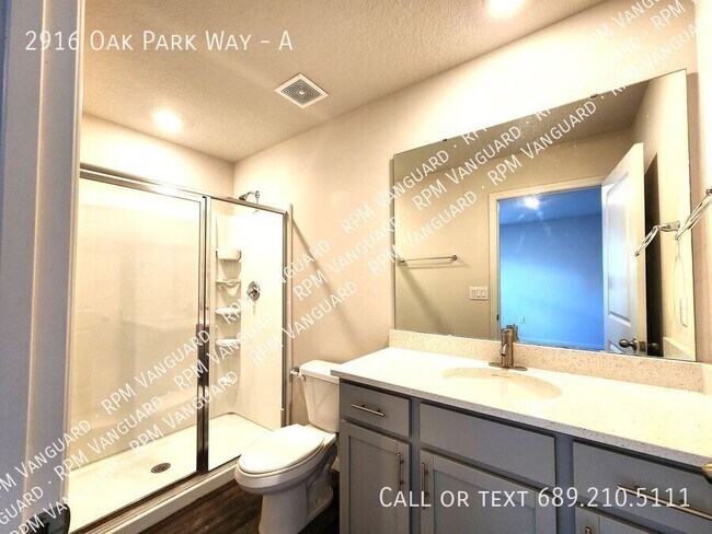 Building Photo - 2916 Oak Park Way