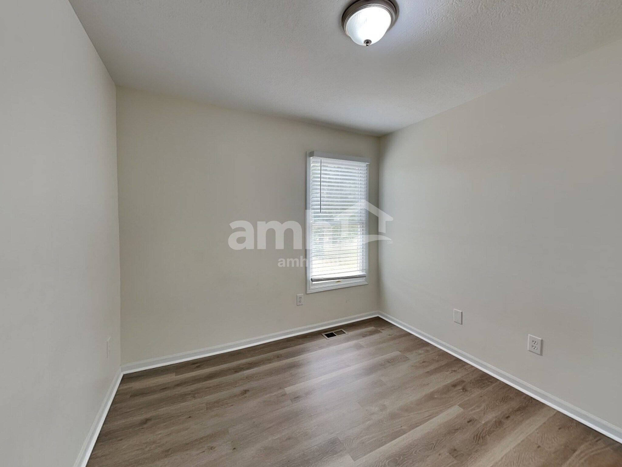 Building Photo - 5605 Stevens Dr
