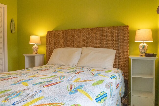 Building Photo - ELEGANT OCEANFRONT OFF-SEASON RENTAL FOR YOUR PERFECT WINTER GETAWAY