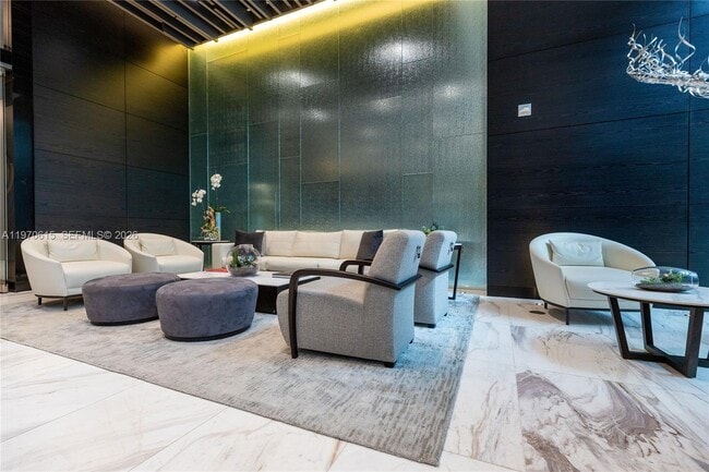 Building Photo - 851 NE 1st Ave