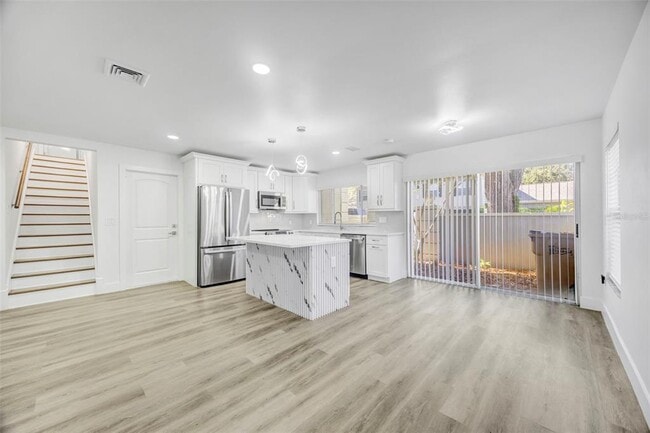 Building Photo - 11728 Raintree Dr