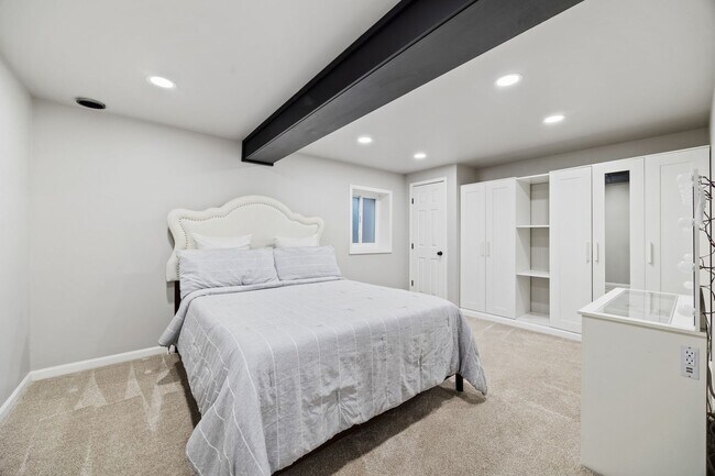 Building Photo - 375 Partridge Ct