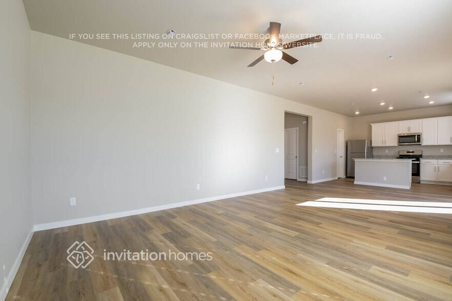 Building Photo - 957 Cascade Falls St