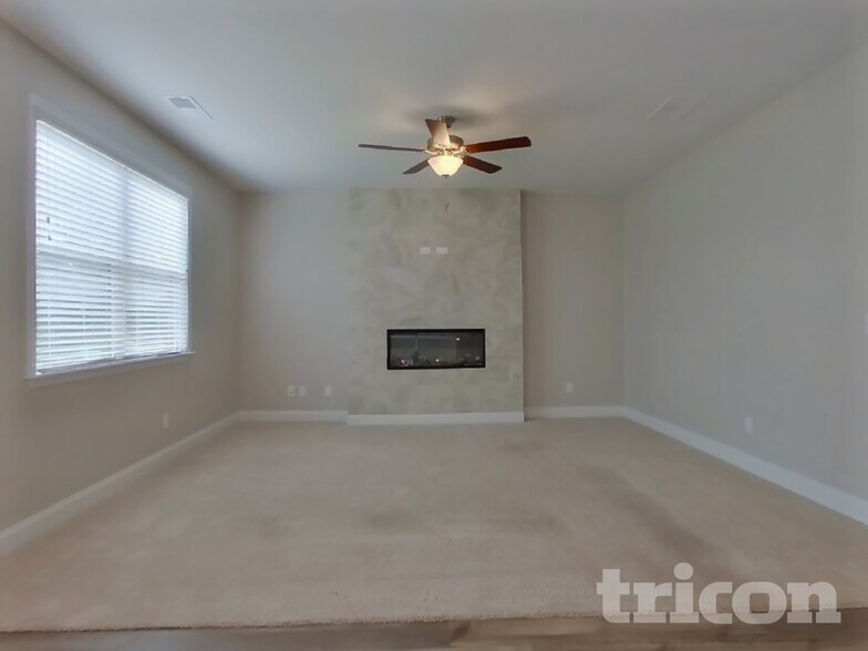 Building Photo - 83 Leyland Ct