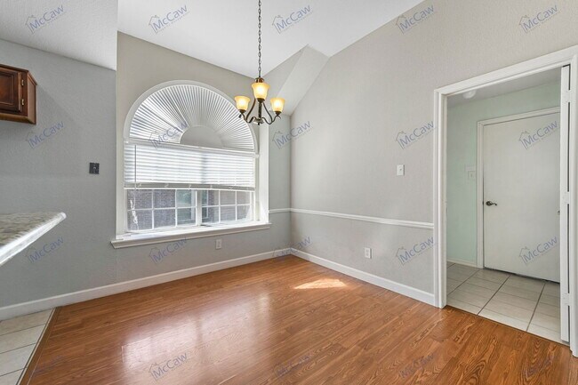 Building Photo - 8041 Flagstone St