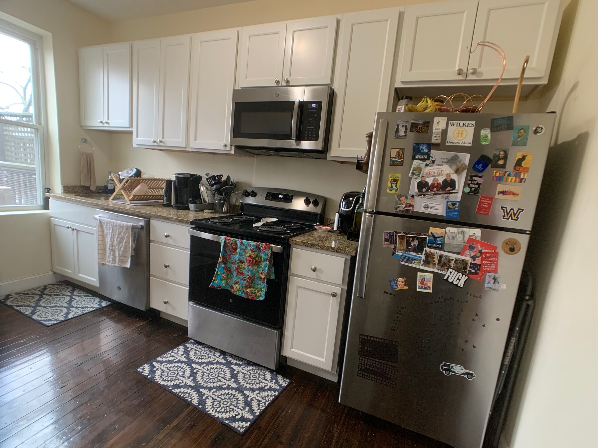 Building Photo - 92 University Rd