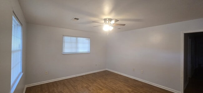 Building Photo - 2310 Trio St