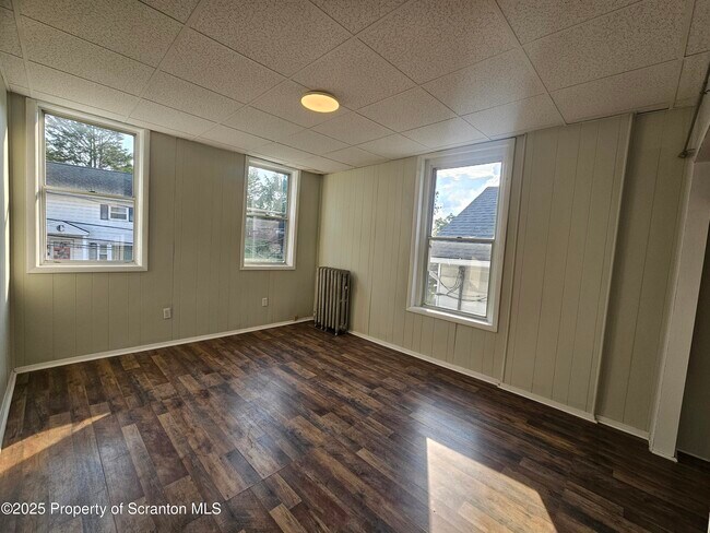 Building Photo - 28 E Columbus Ave