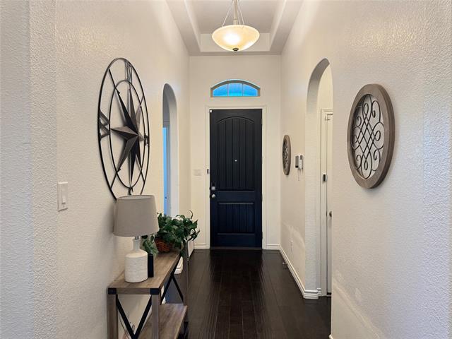 Building Photo - 1020 Lake Sierra Wy