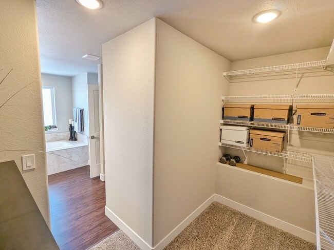 Building Photo - Large Home in Bradly Ranch