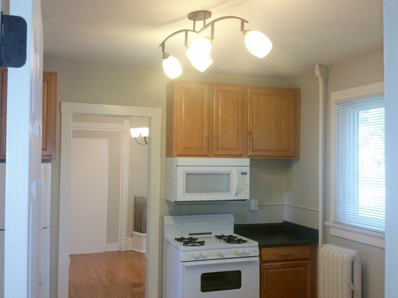 Kitchen - 1203 Chandler St