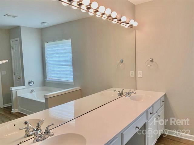 Building Photo - 2530 Stirrup Ridge Ln
