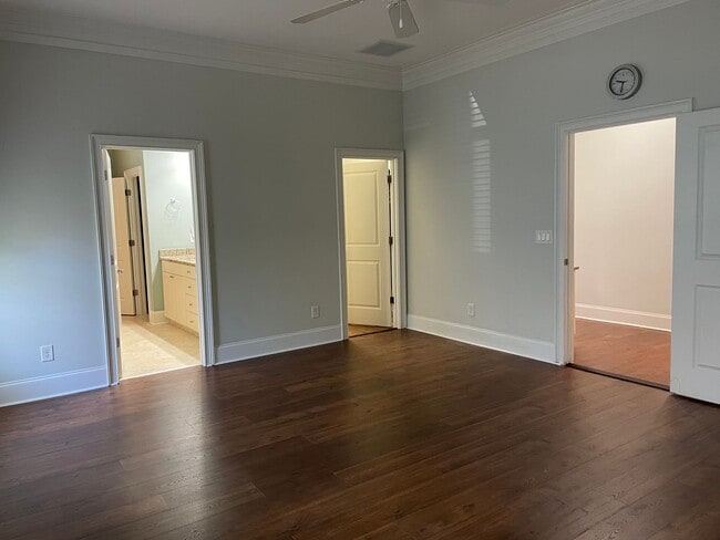 Building Photo - Fabulous Three Bedroom Home in Antiquity