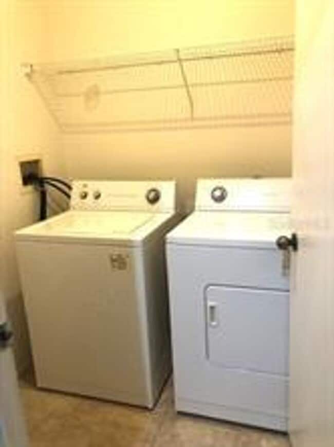 Building Photo - 1 Bedroom / 1 Bath Condo in Lake Mary Avai...