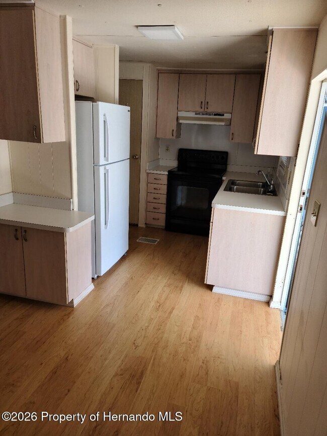 Building Photo - 15466 Brookridge Blvd