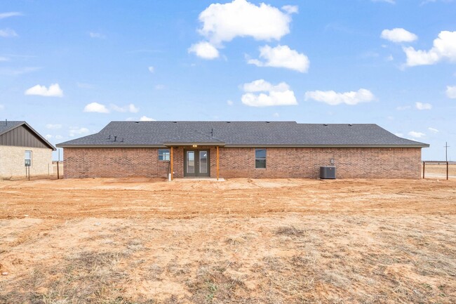 Building Photo - New Construction Home In Idalou ISD!