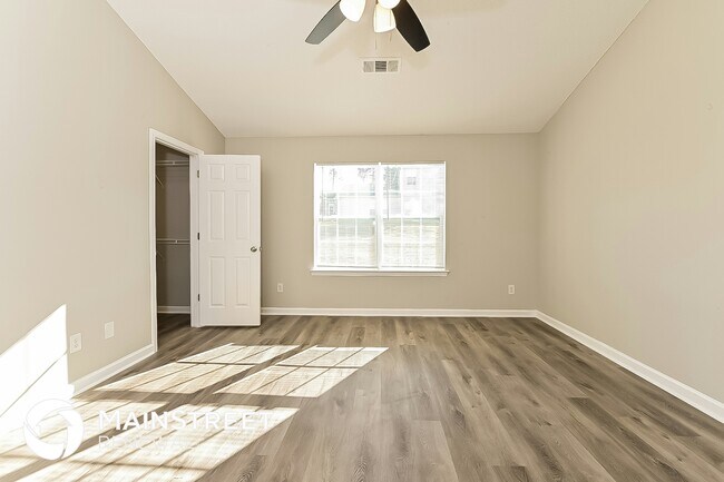 Building Photo - 2811 Amerson Way
