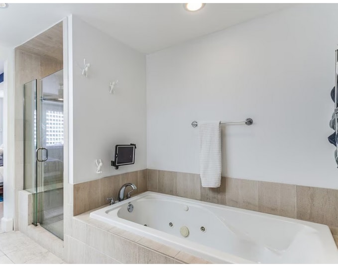 Building Photo - 1505 Elm St