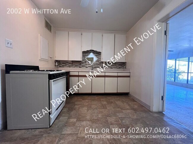 Building Photo - 2002 W Whitton Ave