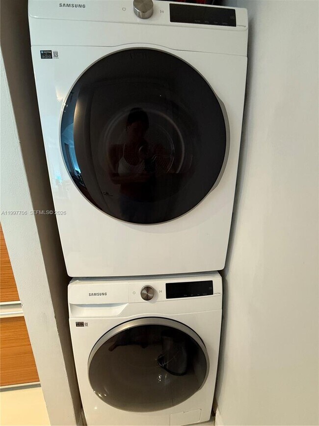 Building Photo - 50 Biscayne Blvd