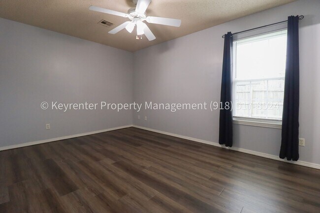 Building Photo - 3 Bed | 2 Bath in Owasso!