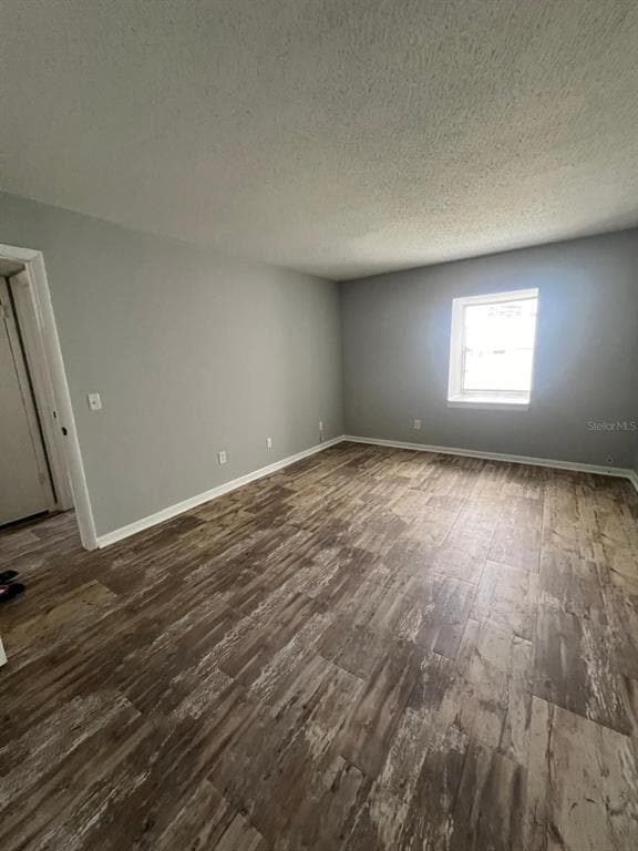Building Photo - 9122 Tudor Dr