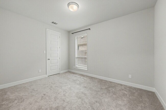 Building Photo - 2527 Alder Wood Ln