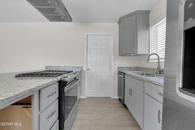 Building Photo - 10516 Cuesta Brava Ln