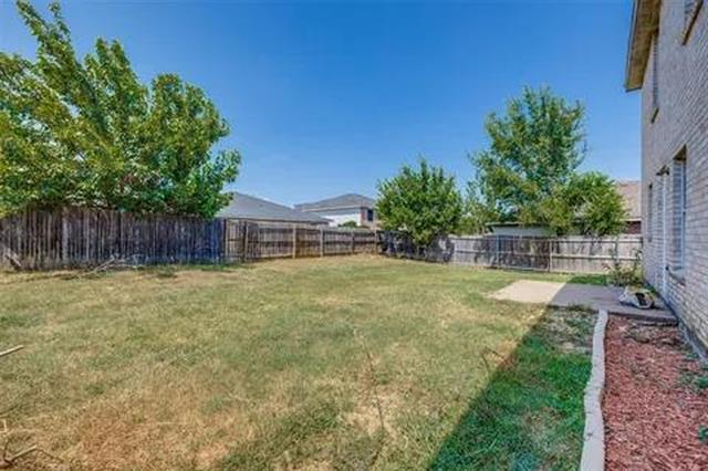 Building Photo - 933 Medina Dr