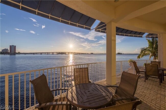 Building Photo - 2743 First St