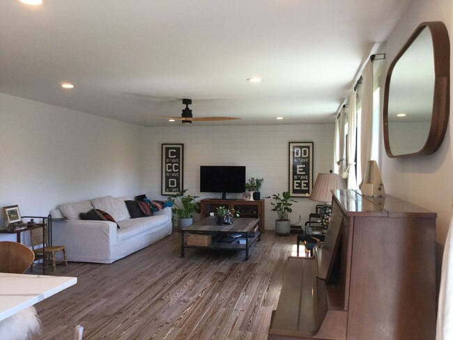 Building Photo - Mill Creek 4 bedroom