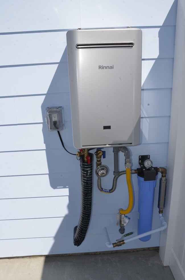 Building Photo - 3605 W 181st St