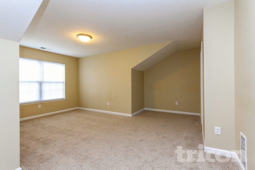 Building Photo - 5609 Lipizzan Ln