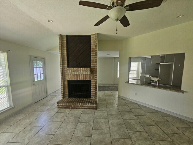 Building Photo - 3206 Pebble Lake Dr